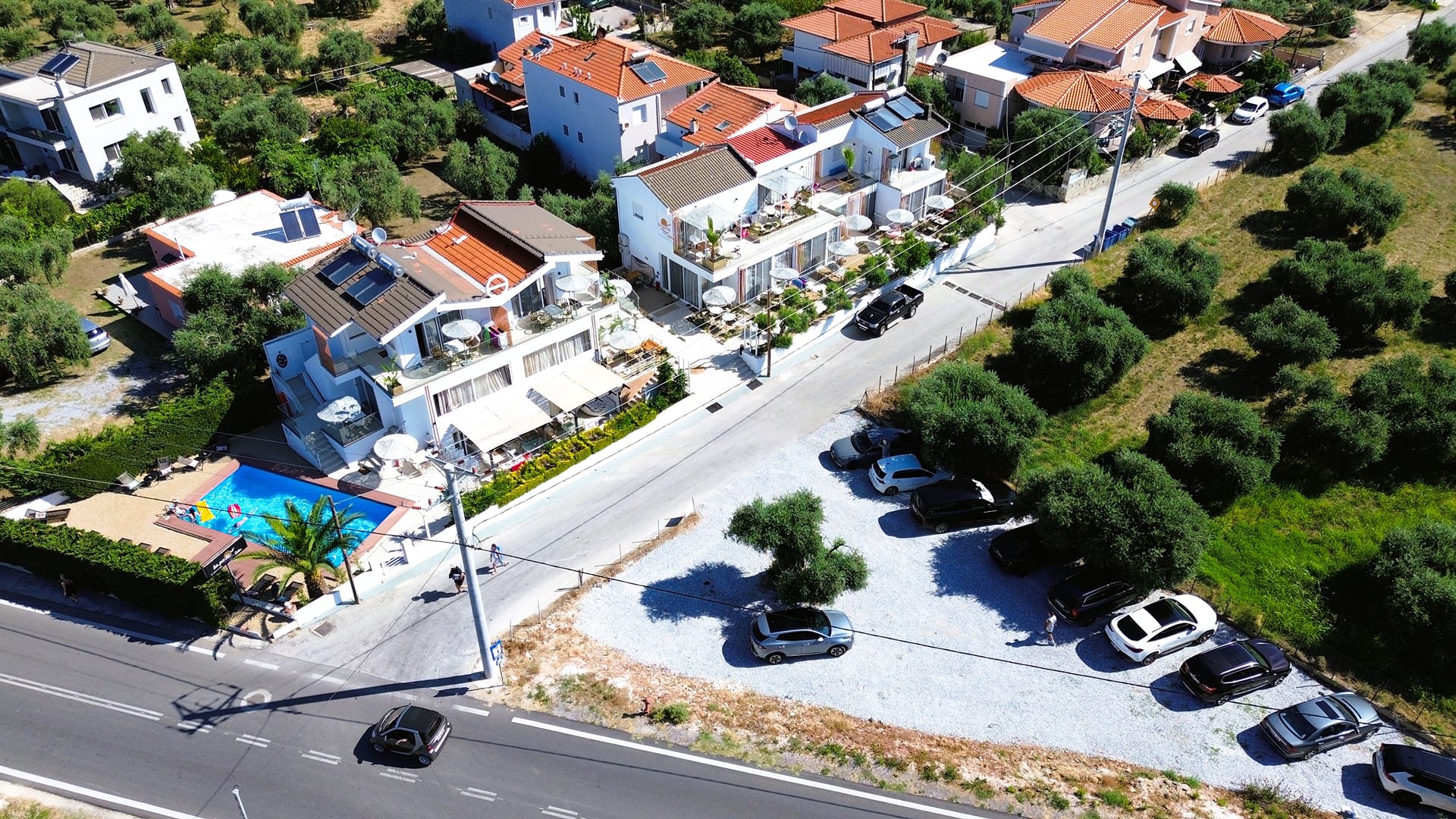 Kapahi Suites Apartments