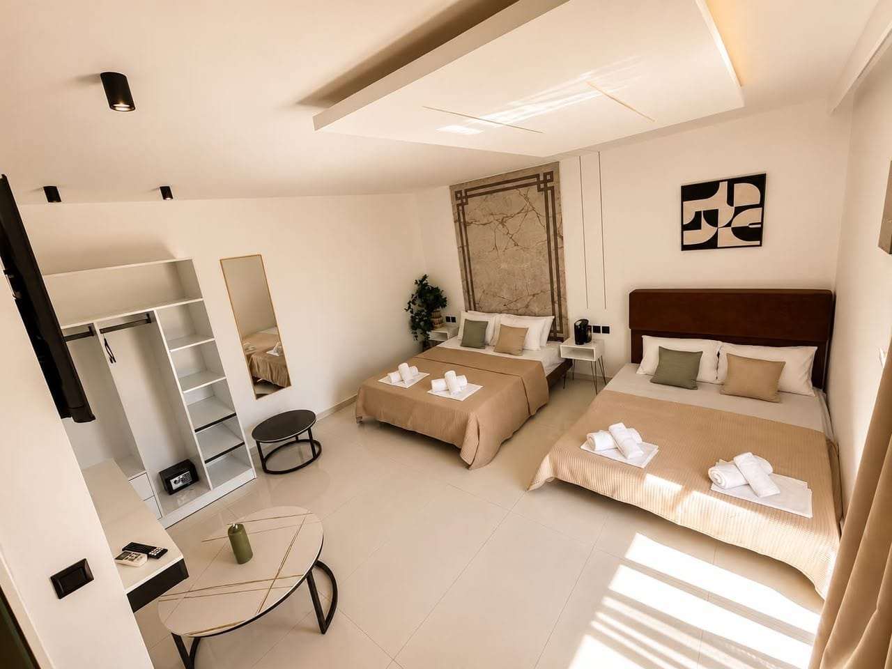 Kapahi Suites Apartments