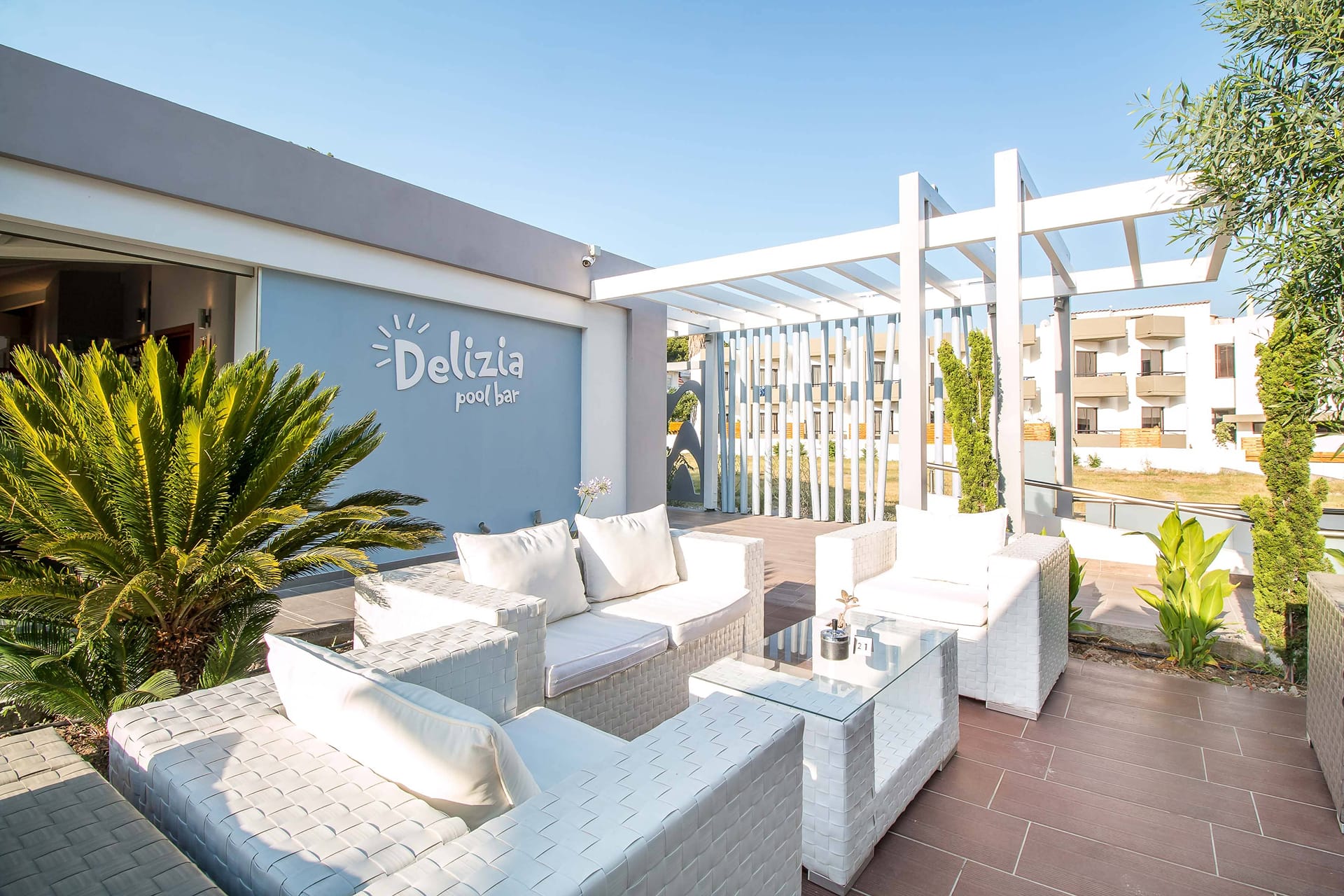 Sunny Days Hotel