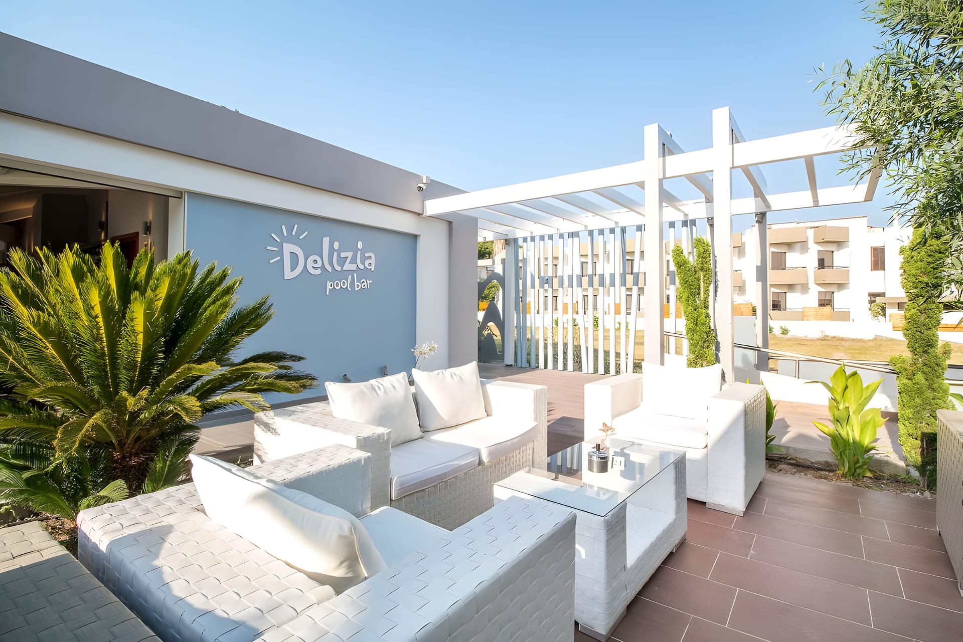 Sunny Days Hotel